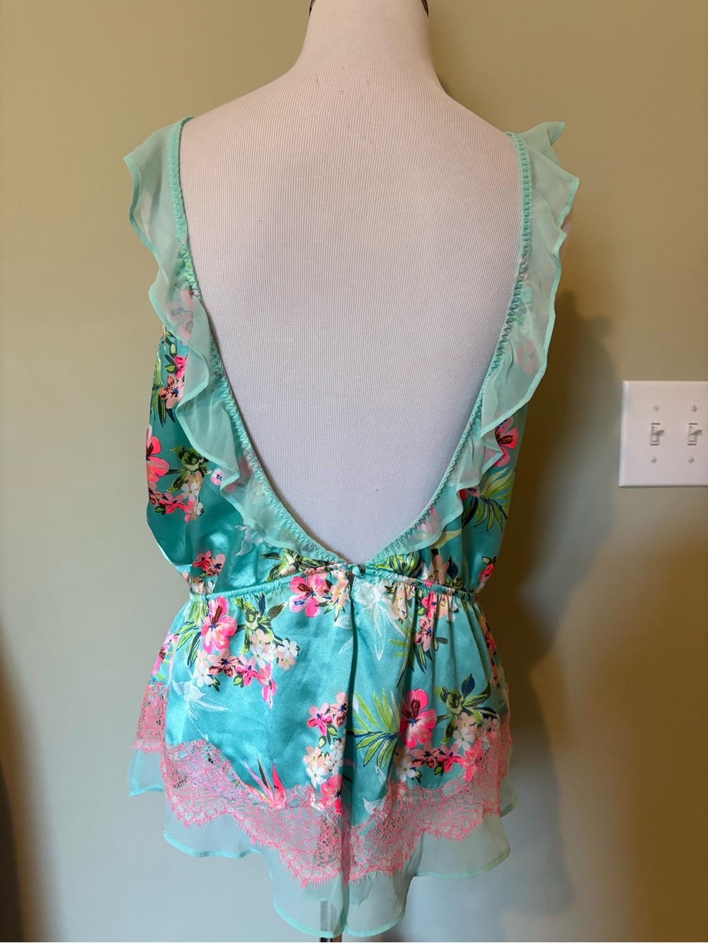 Victoria’s Secret Vintage Hawaiian Tropical Fantasy Chantilly Lace Romper - Picture 5 of 9